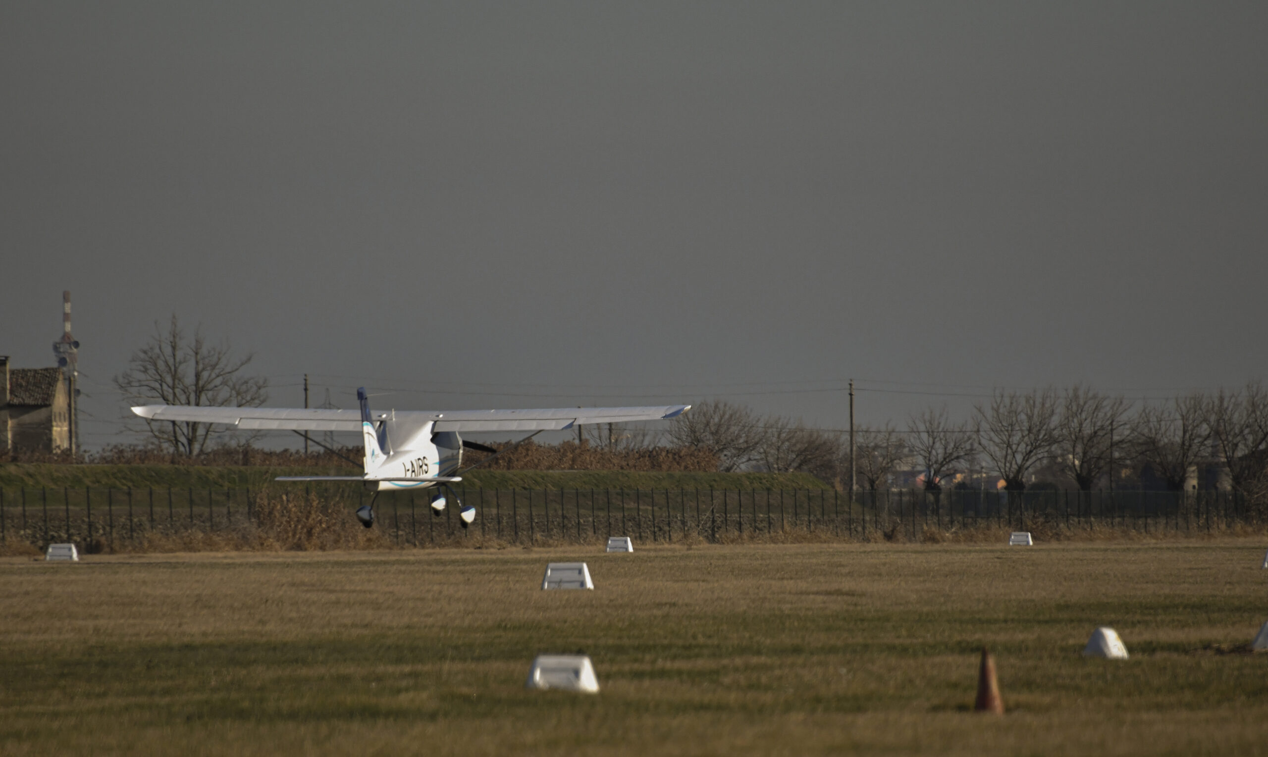 Il Tecnam P2008: l'aereo da addestramento perfetto per imparare le basi del volo